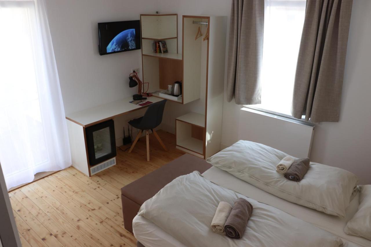 Mainviertelhof Apartment *